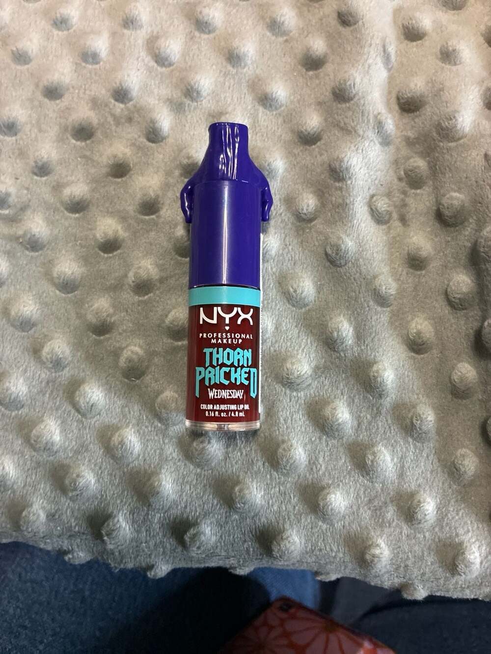 NYX Professional Makeup x Wednesday Color-Shifting Lip Oil - Thorn Pricked
